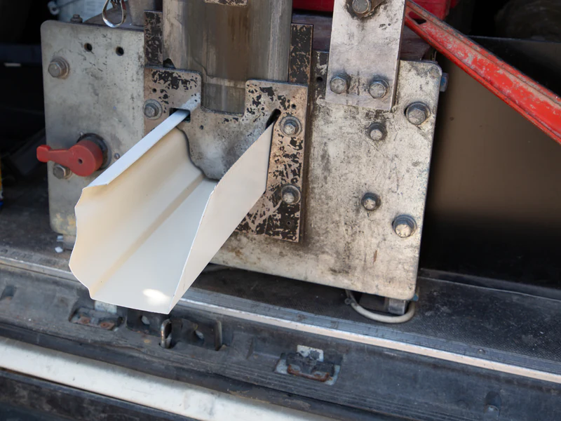 machine for seamless gutters